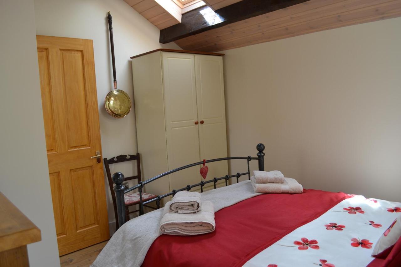 Ashes Farm - Ingleborough Barn Cottage, With 3 Peaks Views, Near