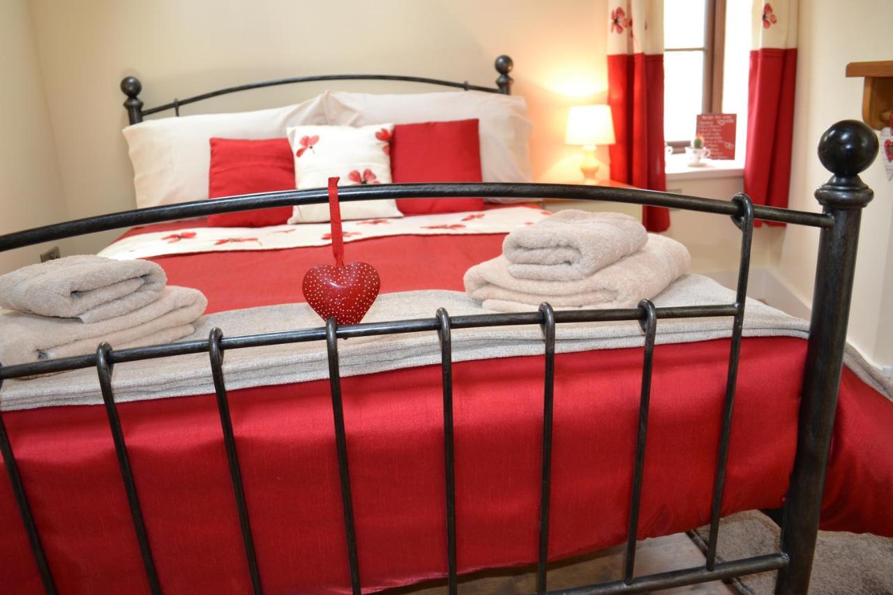 Holiday home Ashes Farm - Ingleborough Barn Cottage, With 3 Peaks Views, Near Settle