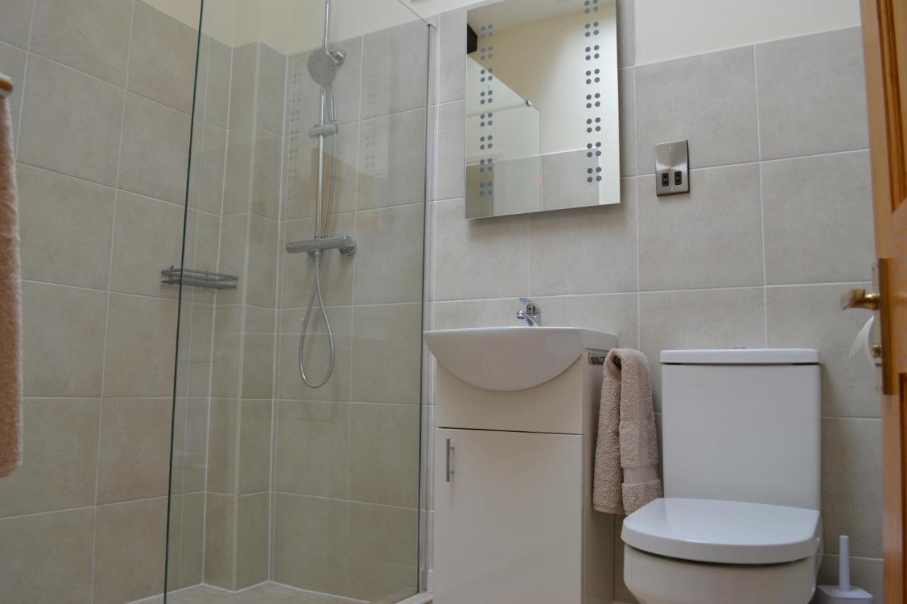 Ashes Farm - Ingleborough Barn Cottage, With 3 Peaks Views, Near * Settle