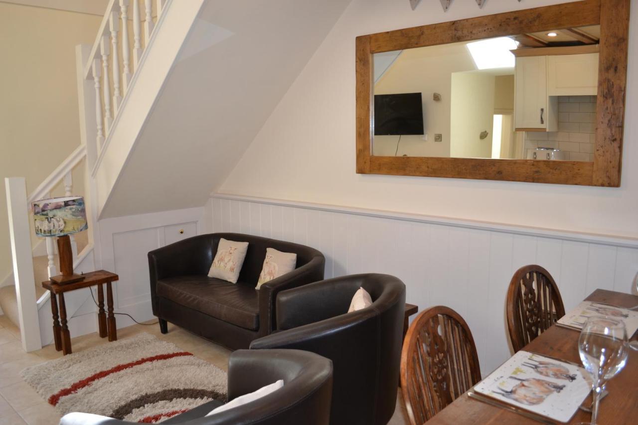 Ashes Farm - Ingleborough Barn Cottage, With 3 Peaks Views, Near * Settle