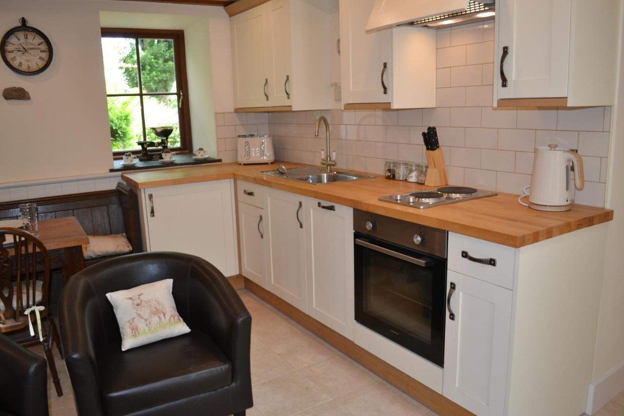 Ashes Farm - Ingleborough Barn Cottage, With 3 Peaks Views, Near * Settle